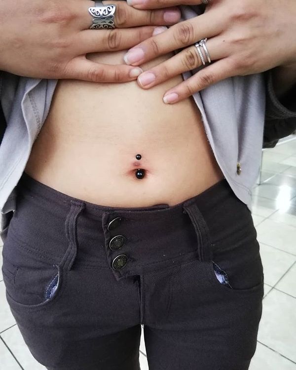 navel piercing page