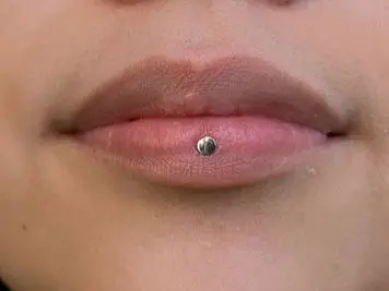 inverse vertical labret piercing pros and cons