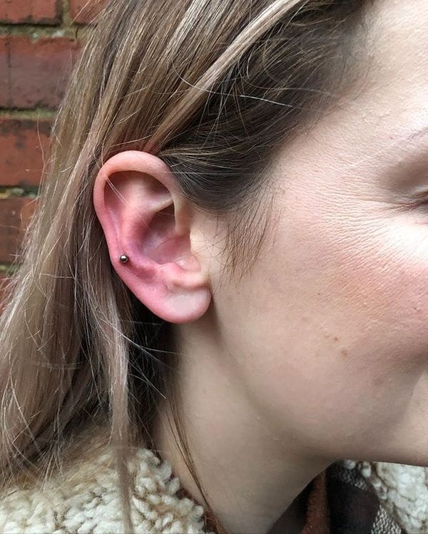 auricle piercing