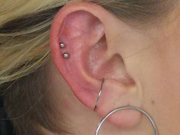 double cartilage helix piercing