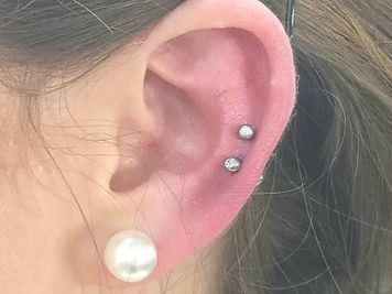 double lower cartilage piercing