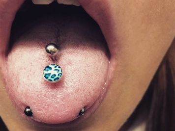 double tongue piercing jewelry