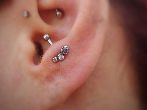 ear anti tragus piercing