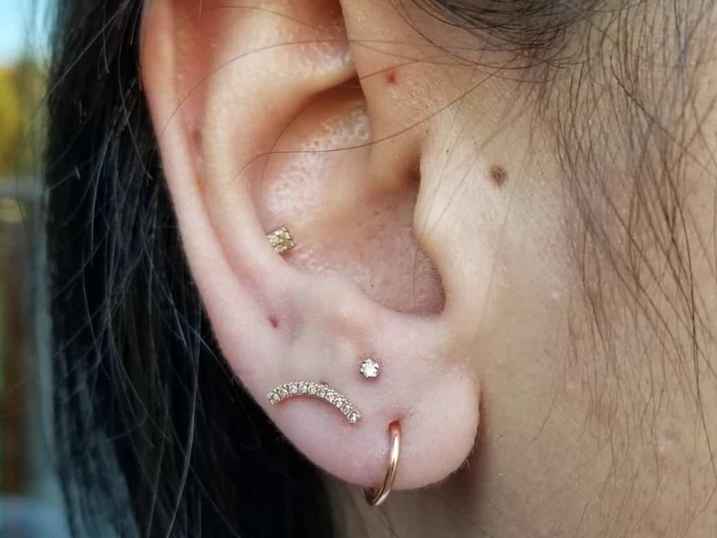 earlobe jewelry piercing