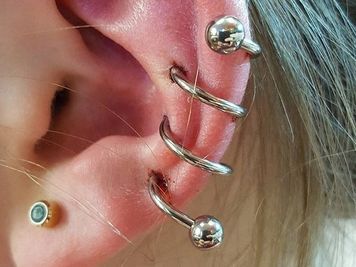 earlobe jewelry