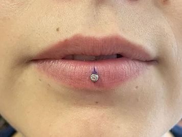 fake ashley piercing