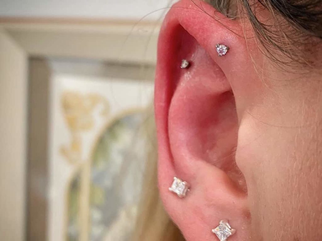 earlobe piercing