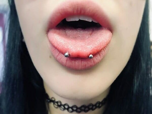 how much does snake eyes piercing hurt