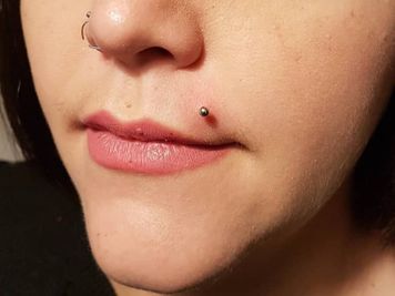 how to change a monroe piercing