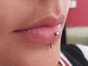 labret lip piercing gold jewelry