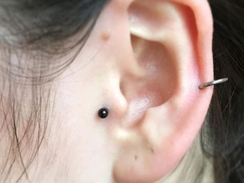 ring auricle piercing