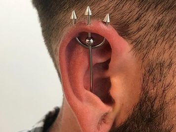 trident cartilage piercing