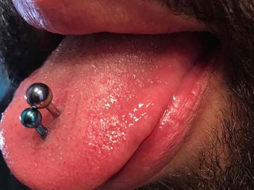 vertical tongue piercing